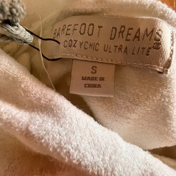 Barefoot Dreams CozyChic Pearl Sweatshirt Hoodie Pullover Small Minimalist NWT - Picture 8 of 11